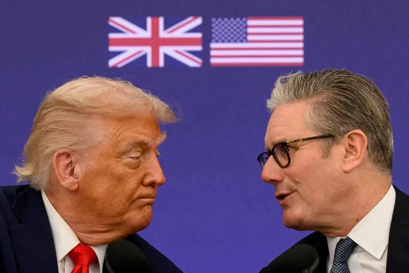Keir Starmer dan Donald Trump membahas Perang Timur Tengah